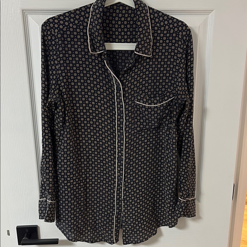 Aritizia Navy and Cream Button Down Shirt